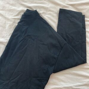 NIKE Cropped Long Sleeve